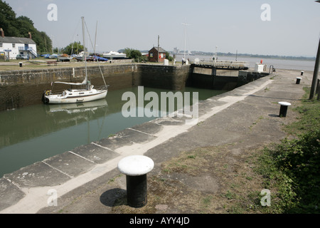 Die alten Dock s an der Mündung des Flusses Severn in Lydney im Forset Dean Stockfoto