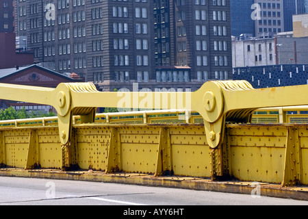 Die Robert Clemens 6. Straße Cantillever Brücke in Pittsburgh, Pennsylvania Stockfoto