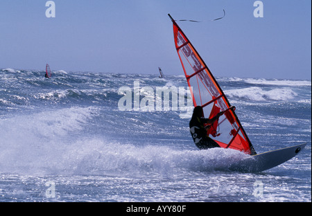 Windsurfer in Bahia de Pozo Izquierdo Gran Canaria Kanaren Europa Stockfoto