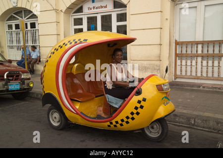 Kubanische Coco-Taxi-Santiago de Cuba Kuba Caribbean Stockfoto