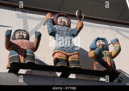 Schnitzereien von Alaska Natives Werbung Geschenkeladen Anchorage Alaska No-Property-release Stockfoto