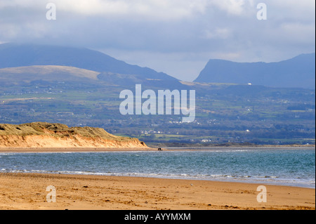 Snowdonia von Llanddwyn Strand Newborough Anglesey Stockfoto
