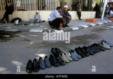 Freitagsgebet in der Moschee von Abu Abbas al Mursi, Alexandria, Ägypten. Stockfoto