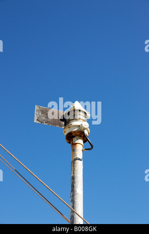 Eine alte Signallampe für den Versand auf Port Fairy Victoria Australien. Stockfoto