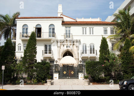 Casa Casuarina das ehemalige Wohnhaus von Gianni Versace am Ocean Drive ist nun ein exklusives Hotel Miami, Florida USA Stockfoto