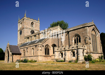 St. Peter und Paul Kirche Warsop Nottinghamshire England Großbritannien UK Stockfoto