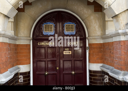 Eingang zu den Leichenbeschauer Court Horseferry Road Westminster London UK Stockfoto