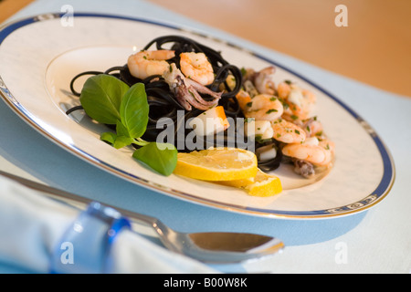 Linguine mit Meeresfrüchten Stockfoto