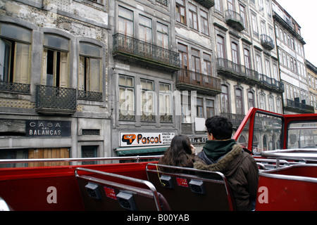 Zerstörte Gebäude in Porto, Portugal Stockfoto