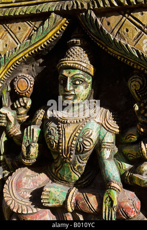 Indien, Rajasthan, Jaisalmer. Detail der Dekoration aus dem inneren Tempel in der alten Festung Teil der Stadt. Stockfoto