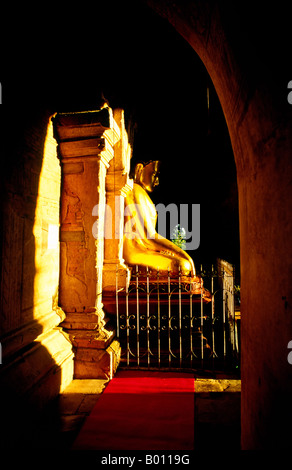 Buddha in einem Tempel in Bagan Bereich, Myanmar. Stockfoto