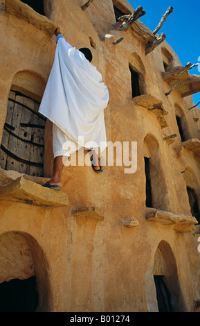 Tunesien, Jebel Abiadh. Diese restaurierte Ksar oder befestigte Getreidespeicher, ist unter Tunesiens besten Beispiele der Architektur. Stockfoto