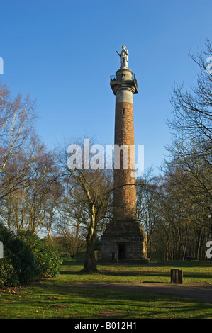 England, Shropshire, Hawkstone Park. Die 100 Fuß hohe Obelisk errichtet im Jahre 1795 und gekrönt mit einer Statue von Sir Rowland Hill. Stockfoto