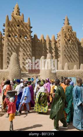 Mali, Djenné. Die große Moschee von Djenné - gebaut auf den Fundamenten einer 13. Jahrhundert Moschee von König Koy Konboro gebaut. Stockfoto