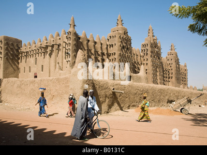 Mali, Djenné. Die große Moschee von Djenné - gebaut auf den Fundamenten einer 13. Jahrhundert Moschee von König Koy Konboro gebaut. Stockfoto