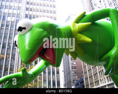 Kermit der Frosch, Macys Thanksgiving Parade, Manhattan, New York, USA Stockfoto