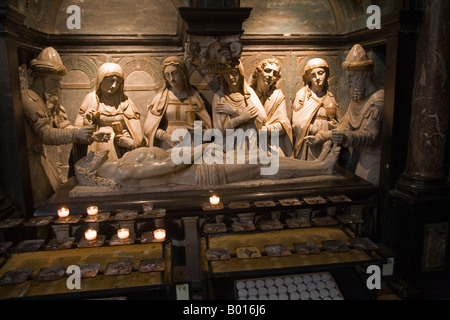 Schrein des gekreuzigten Christus im Heiligen Michel und Gudule Kathedrale, Brüssel, Belgien. Stockfoto