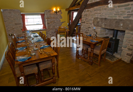 17. Jahrhundert drei Tuns Inn Hay on Wye Powys Wales UK EU aus 1600 Speisesaal Stockfoto