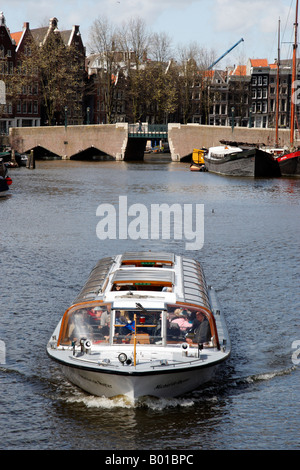 Sightseeing Tourenboot auf dem Waalseilandsgracht Kanal Amsterdam-Niederlande-Nord-Holland-Europa Stockfoto