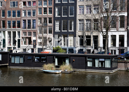 Hausboote vor Anker in den Waalseilandsgracht Amsterdam Niederlande Nord-Holland-Europa Stockfoto