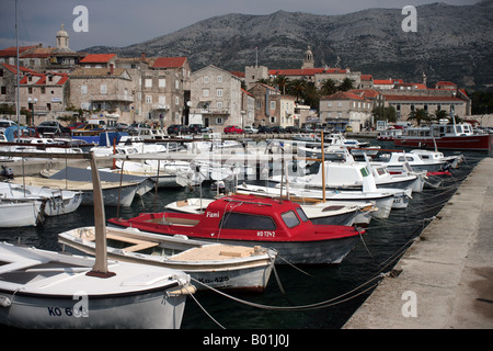 Korcula Marina und Stadt Kroatien Stockfoto