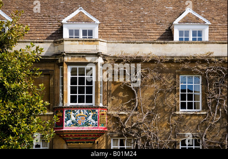 Wappen über dem Eingang des Meisters Lodge im ersten Hof, Christi College, Cambridge Stockfoto