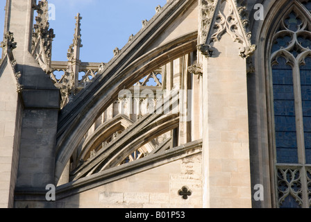 Strebepfeiler an der Kirche St Mary Redcliffe, Bristol UK Stockfoto