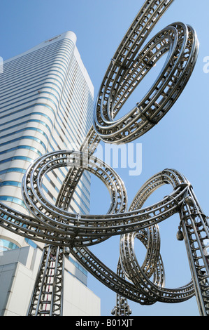 Minato Mirai 21 Spirale vor Queens Tower A, Yokohama, JP Stockfoto