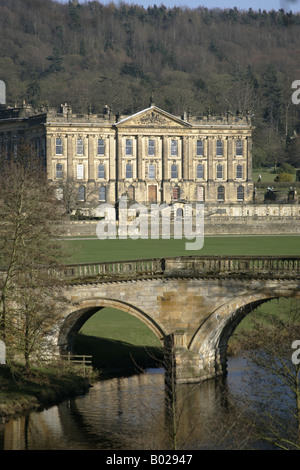 CHATSWORTH HOUSE HERRENHAUS HERZOG VON DEVONSHIRE DERBYSHIRE ENGLAND UK GROßBRITANNIEN REISEN EUROPA ANBETUNG ARCHITEKTUR URBAN STREET Stockfoto