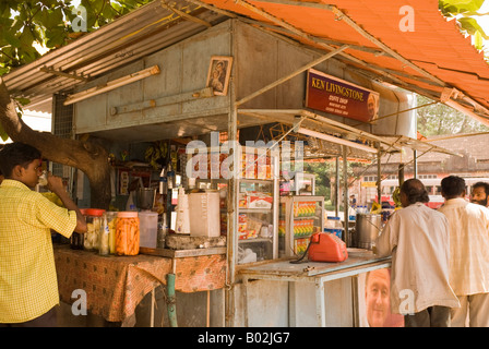 Laiju Palatty Ken Livingstone Coffe Shop, Boot Anlegestelle, Cochin, Kerala, Indien Stockfoto