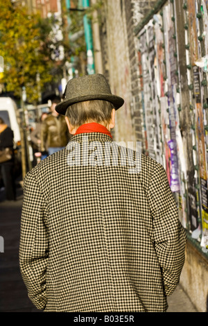 Mann in der Brick Lane, London Stockfoto
