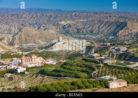 Stadt von Huecija in den Ausläufern der Sierra Nevada, Parque Natural de Sierra Nevada, Provinz Almeria, Andalusien (Andalucia) Stockfoto