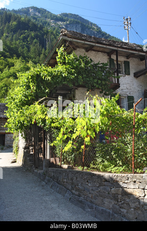 Steinhaus Steinhaus Rustico Sonogo Valle Verzascatal Tal Tessin Schweiz Schweiz Europa Europa Stockfoto