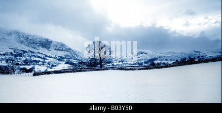 Blick in der Nähe von Castelrigg Steinkreis Winter Schnee Seenplatte Cunbria England uk Europa Stockfoto