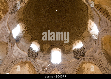 Im Inneren der Kuppel eines Schreins im Fatimiden Friedhof, Assuan Stadt, Ägypten Stockfoto