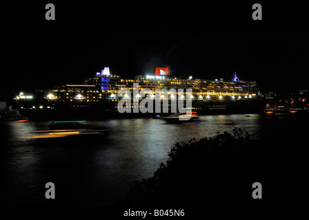 Queen Sie Mary 2 in Woolloomooloo Bay Sydney New South Wales Australien Stockfoto