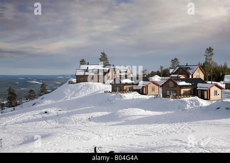 Touristischen Berghütten im schwedischen Winter Sports Centre Branas in Dalarna Grafschaft Schweden. Stockfoto