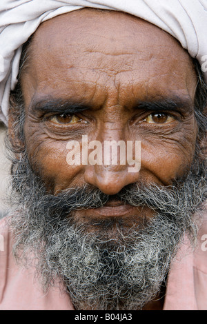 Porträt von älteren Mann mit Turban, Jodhpur, Rajasthan, Indien Stockfoto