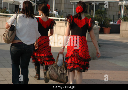 Flamenco Kostüme Kostüme Frauen Frauen Rot Rot Stockfoto