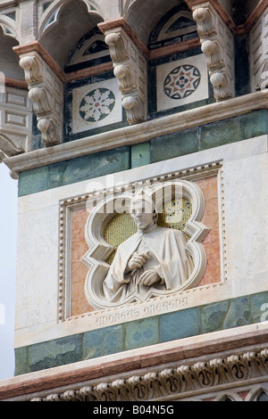 Details der Fassade des Florenz Duomo (Kathedrale), Florenz, ein UNESCO-Weltkulturerbe, Provinz Florenz Stockfoto