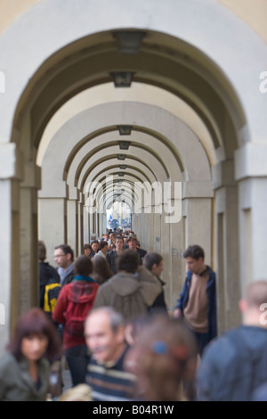 Bögen unterhalb der Vasari-Korridor in der Nähe von Ponte Vecchio, Florenz, ein UNESCO-Weltkulturerbe, Provinz Florenz Stockfoto