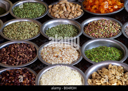 Nüssen und getrockneten Früchten am Marktstand, Jodhpur, Rajasthan, Indien Stockfoto