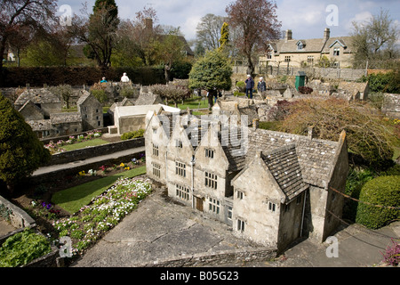 Miniatur-Cotswold Häuser Modelldorf Bourton auf die Wasser-UK Stockfoto