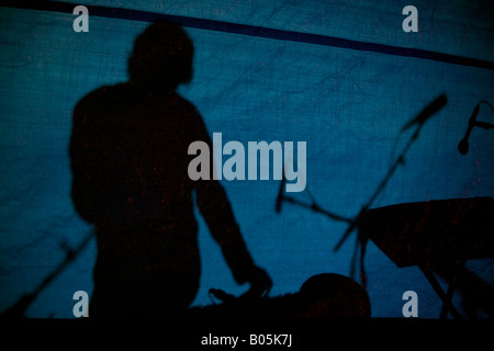 Menschen und Beschilderung auf dem Montreal International Jazz Festival 2007. Stockfoto