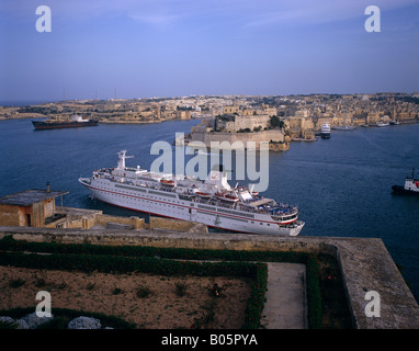 Passagier-Dampfer, Grand Harbour, Valletta, Malta Stockfoto