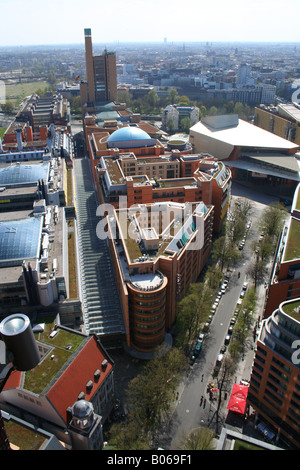 Blick auf die Stadt Berlin, Deutschland, gesehen vom Aussichtsturm Panoramapunkt Potsdamer Platz Stockfoto