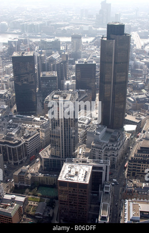 Luftbild südlich von National Westminster Tower 99 Bishopsgate Lloyd s Gebäude städtischen Büros Fluss Themse London Bridge EC2 EC3 Stockfoto