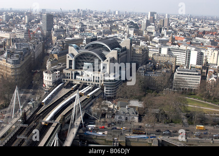 Luftbild Norden westlich von Charing Cross Station London WC2 England UK hohe schräg Stockfoto