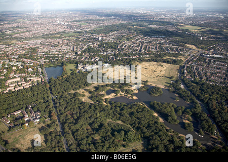 Luftbild südöstlich von Eagle Teich Snaresbrook Crown Court hohlen Teich Bootfahren See und s Gehäuse London E11 England UK Stockfoto