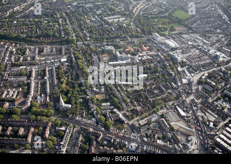 Luftbild südöstlich von Camberwell Green s Häuser Wohnungen St Giles Kirche Dänemark Hill London SE5 England UK Stockfoto